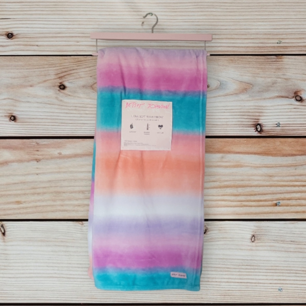 Betsey Johnson Throw